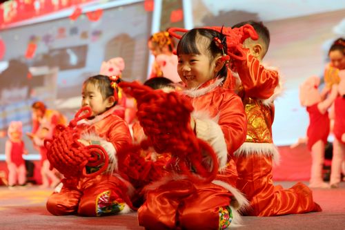 
山東華信工貿集團2019年新年晚會溫情落幕
