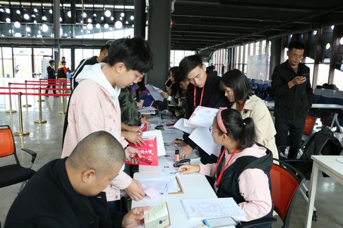 
我校喜迎2019年第二批單獨招生新生入學報到
